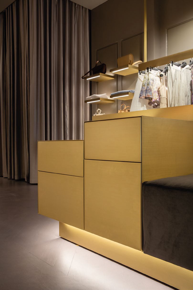 Sagola Interiors arredamento su misura per negozi